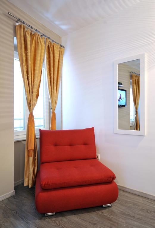 Apartman & 72 *